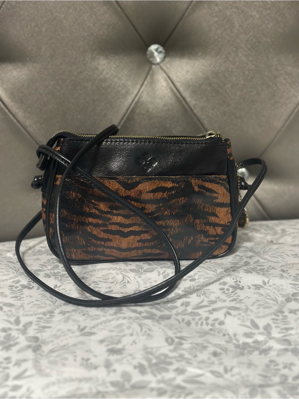 Patricia Nash Black & Brown Tiger-Print Crossbody